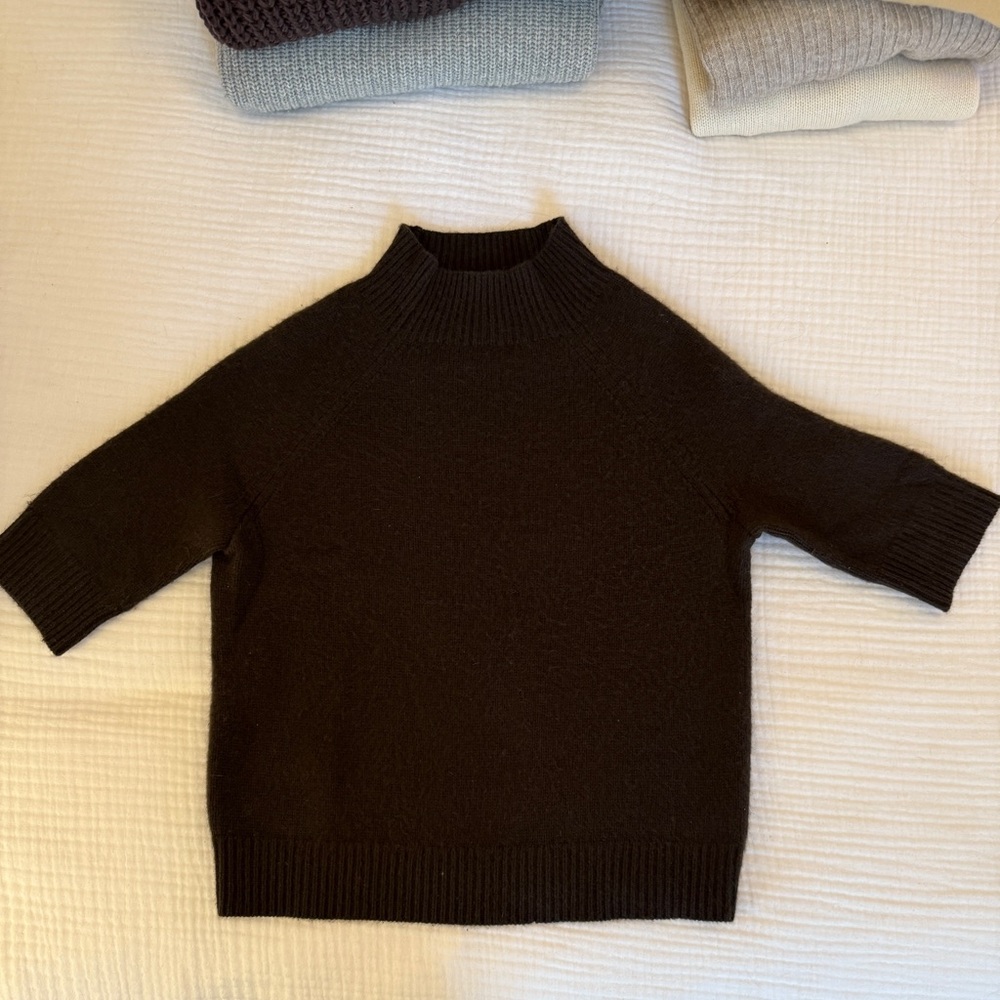 Theory Coco Brown Cashmere Knit Turtleneck